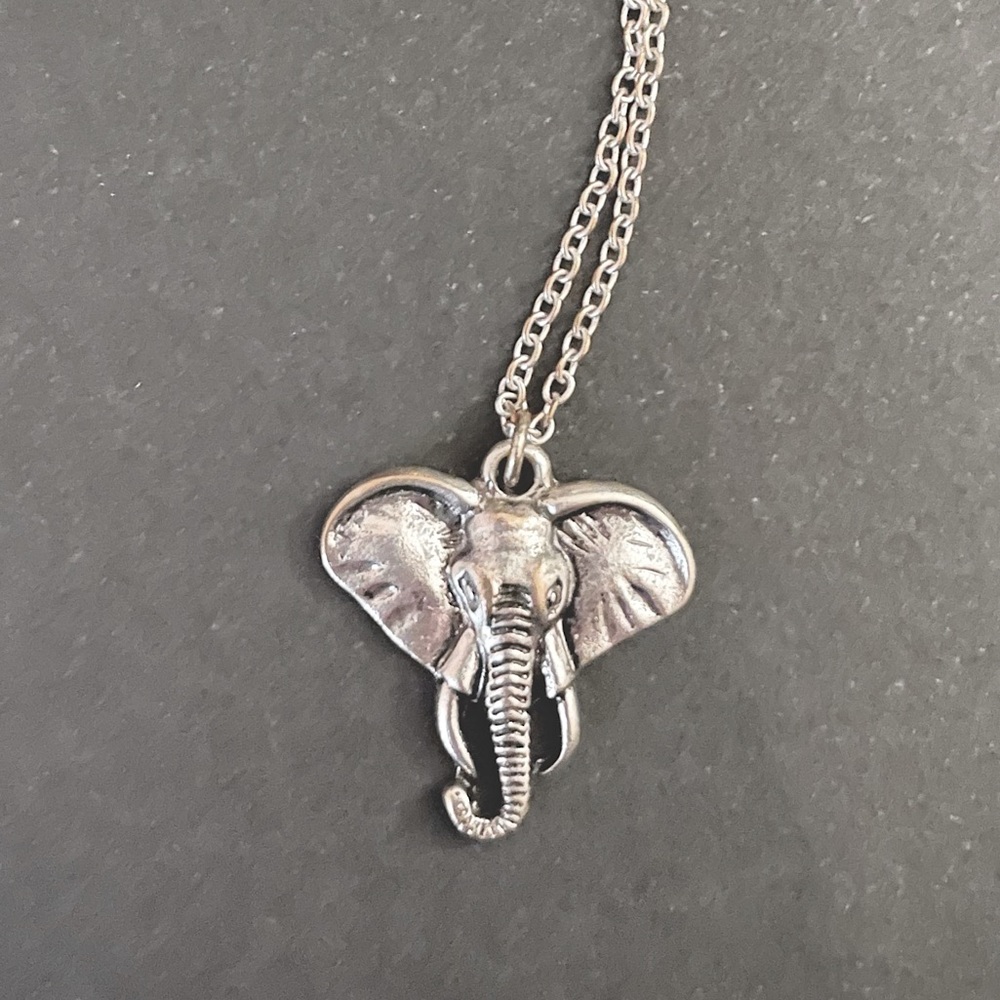 Silver Lucky Elephant Pendant Adjustable Chain Link Necklace